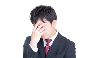 悩む